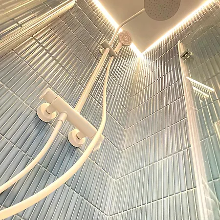 Апартаменти Dream Of Light And The Door *