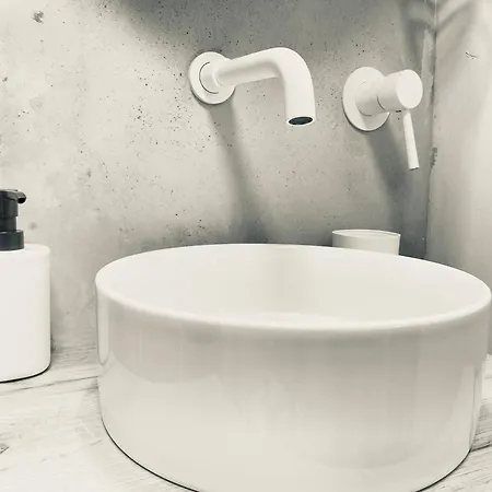 Dream Of Light And The Door شقة