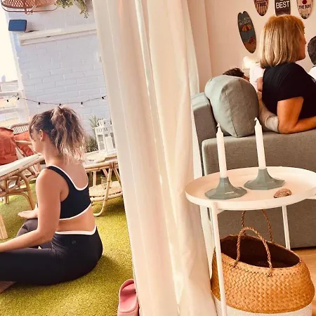 Dream Of Light And The Door Апартаменти Торремолінос